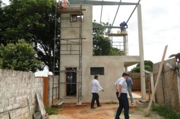 Foto - Primeira visita a obras em andamento.