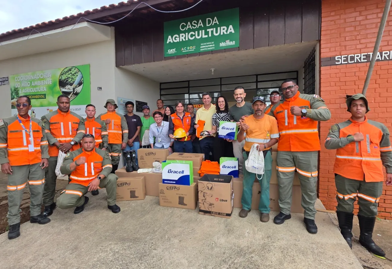 DEFESA CIVIL RECEBE DOAÇÃO DE KIT DE COMBATE A INCÊNDIOS DA BRACELL