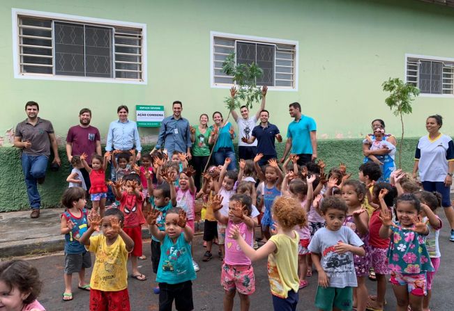 COMDEMA de Piratininga realiza ação de plantio de mudas em parceria com a Creche Jamile Haddad Maluf.