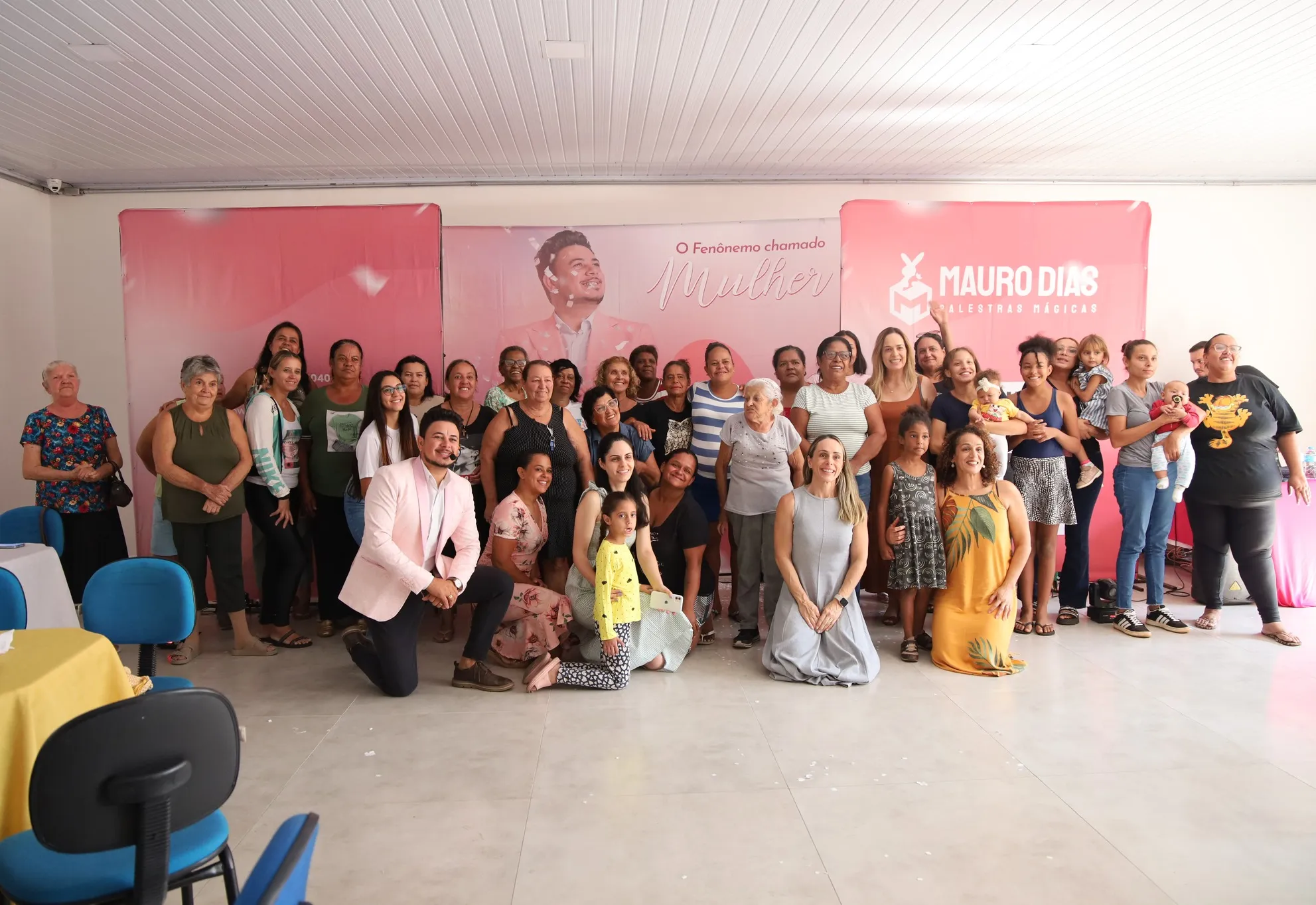 CRAS COMEMORA O DIA INTERNACIONAL DAS MULHERES COM MANHÃ ESPECIAL