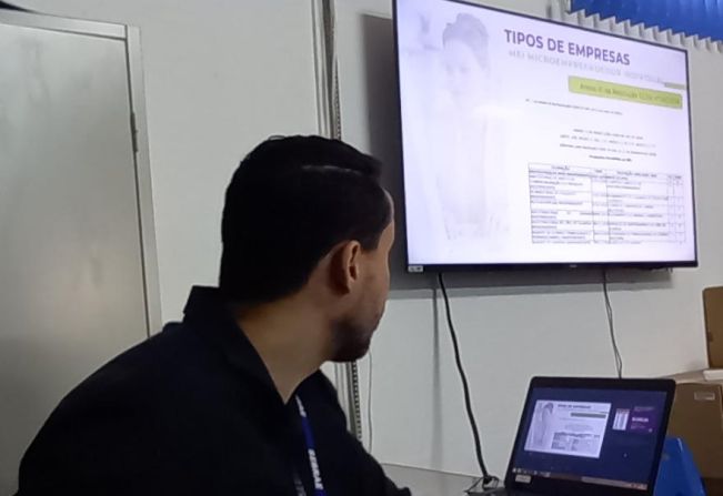 SEBRAE REALIZA PALESTRA SOBRE FORMALIZAÇÃO DO MEI PARA ARTESÃS