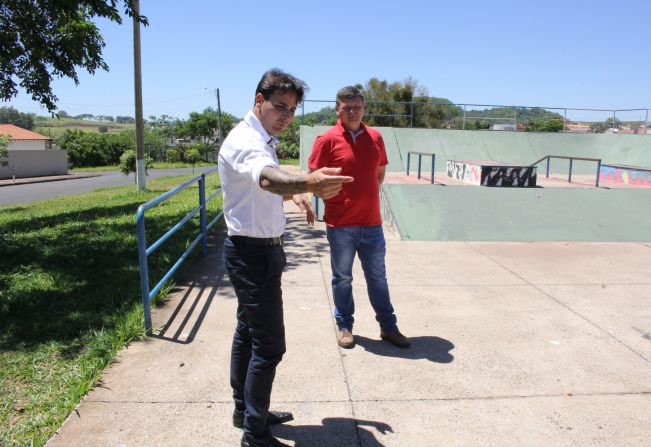 POLICIAL SKATISTA VISITA O PREFEITO