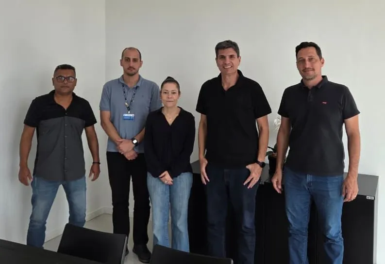 REUNIÃO ENTRE PIRATININGA E CETESB DISCUTE MELHORIAS NO EIXO VILLA DE LEON-DISTRITO INDUSTRIAL