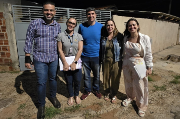 PREFEITURA AVANÇA NA REGULARIZAÇÃO FUNDIÁRIA E APROXIMA MORADORES DO SONHO DA ESCRITURA